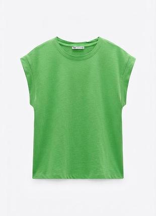 Яркая зеленая футболка оверсайз базового кроя со спущенным плечом zara l