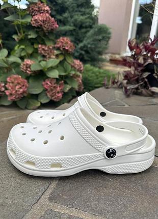 Шльопанці жіночі crocs білі, розмір 39