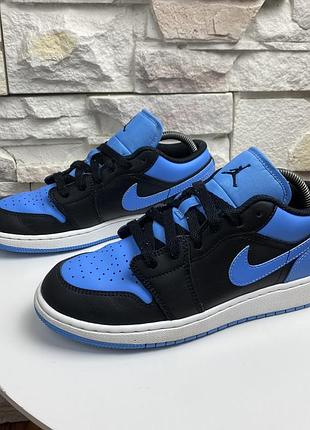 Оригінальні кросівки air jordan 1 low