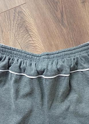 Брендові шорти slazenger. 5