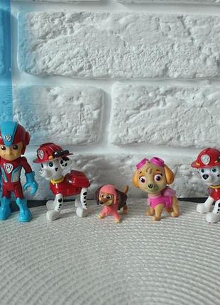 Игровой набор фигурок из популярного мультсериала «щенячий патруль» (paw patrol).