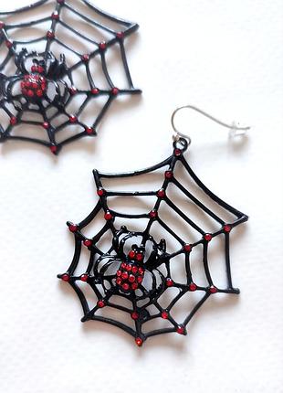 Серьги паутина хеловин с пауками halloween черные паук паучки с красными камнями паука