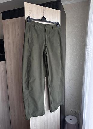 Трендові щільні штани-барел uniqlo.