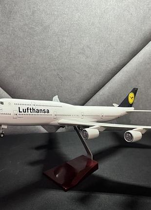 Модель літака boeing 747-8 lufthansa 4