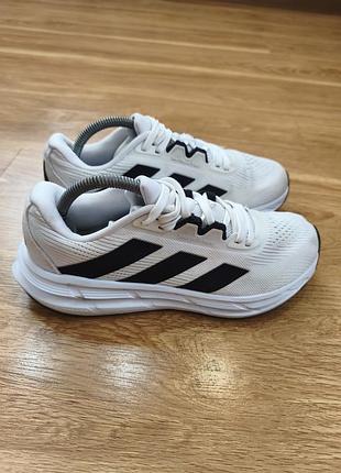Беговые кроссовки adidas 3