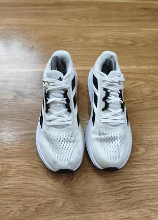Беговые кроссовки adidas 2