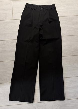 Жіночі брюки zara класичні чорні розмір s