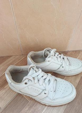 Кросівки жіночі guess білі 4