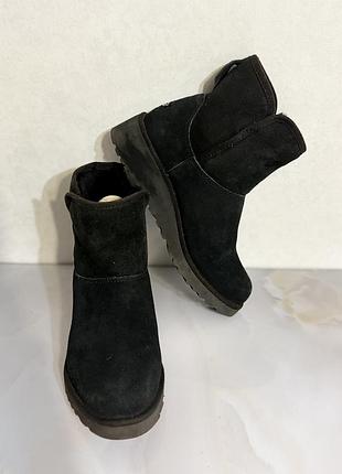 Черевики жіночі ugg чорні замшеві