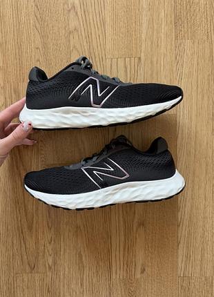 Кросівки жіночі new balance