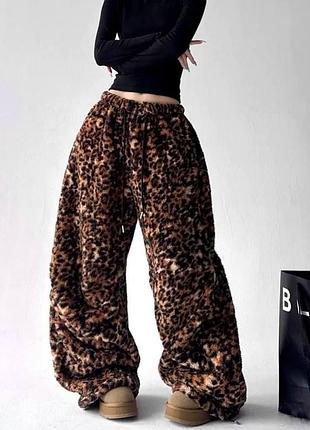 Женские теплые брюки teddy oversize с леопардовым принтом и затяжками, мех teddy premium 42/48
