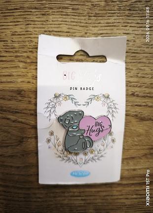 Пін значок "bug hugs me to you tatty teddy"