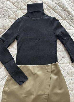 Жіноча водолазка zara чорна