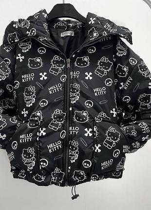 Стильний дутик hello kitty — 1500 грн. продам демісезонну куртку hello kitty! чорна з принтом, у чудовому стані. розмір s. зручний капюшон.