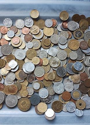 Набір 300 монет з усіх континентів