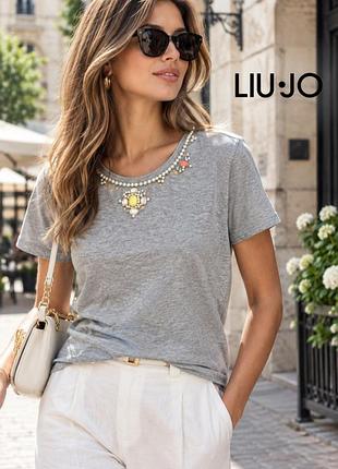 Стильная футболка с вышивкой стразами liu jo