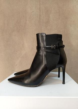 Ботильоны  prada кожаные 37,5 оригинал