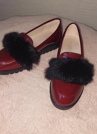 Бордовые лакированные туфли с мехом, р. 39 9