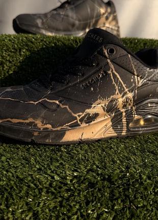 Снікерси жіночі skechers uno – marble marvel чорні