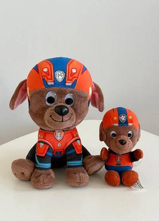 Набор из двух мягких игрушек-собачок zuma из серии «щенячий патруль» paw patrol.