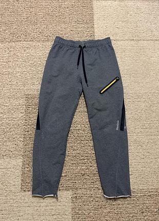 Спортивні штани reebok 164р