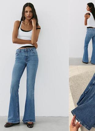 Джинси кльош bershka