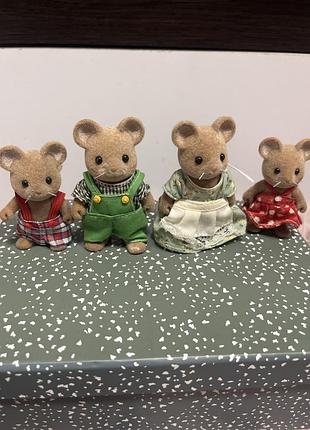 Рідкісна вінтажна родина коричневих мишей norwood sylvanian families (calico critters)