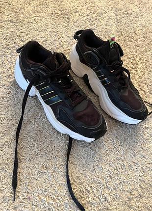 Кросівки жіночі adidas чорні