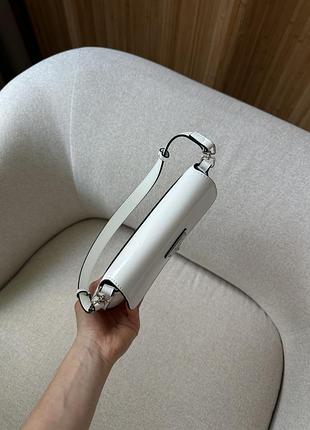 Сумка cleo lacquered leather mini bag white 8
