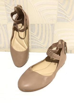 Шкіряні балетки clarks розмір 41 ( 25,5см)оригінал бежеві пудрові