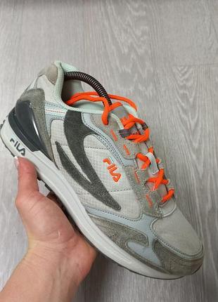 Жіночі кросівки fila 2
