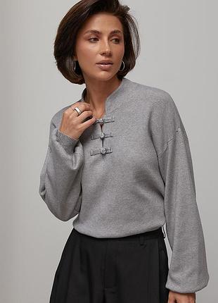 Вязаный джемпер oversize с декоративными застежками - серый цвет, one size (имеется размеры)