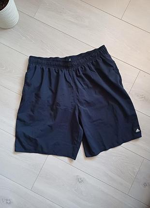 Шорты состояния новых adidas