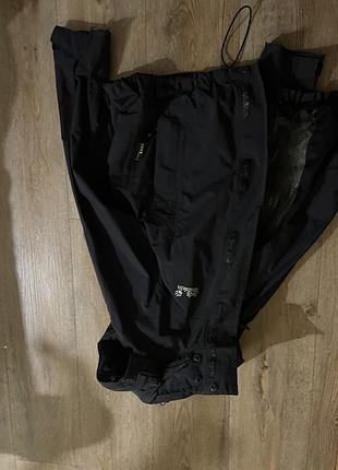 Продам  куртку жіночу розмір - с, від jack woolfskin  одя в дуже хорошому стані