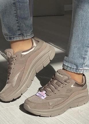 Жіночі кросівки *skechers modern d'lux* kw9021