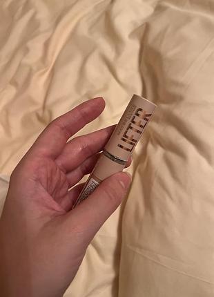 Консилер maybelline lifter 3