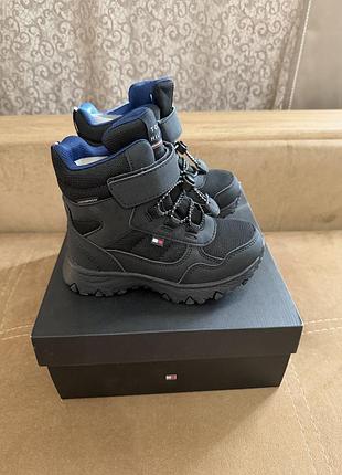 Дитячі зимові/демісезонні черевики tommy hilfiger (waterproof), розмір 27