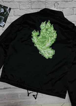 Чоловіча куртка коуч santa cruz coach jacket чорна нейлонова з утепленням скейтерська бу м-l  оригінал повсякденна класична стильна з комірцем