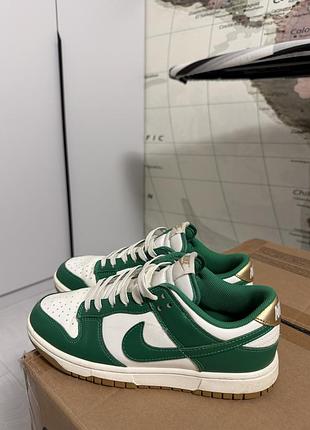 Кросівки nike зелені з білим, розмір 40, довжина устілки 25 см