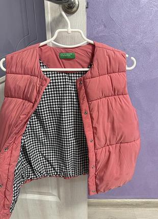 Жилетка для дівчинки benetton рожева на зріст 140 см