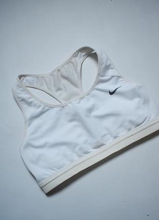 Білий спортивний топ nike