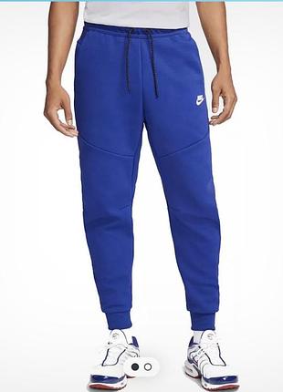 Чоловічі брюки nike sportswear tech fleece joggers сині