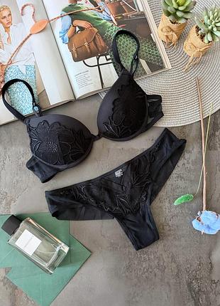 Комплект білизни з push-up від intimissimi