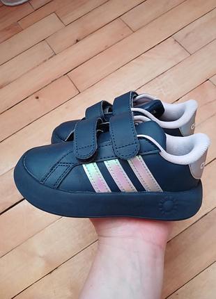 Кроссовки adidas bubble comfy