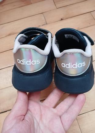 Кроссовки adidas bubble comfy 4