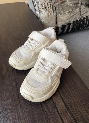 Дитячі кросівки zara 8