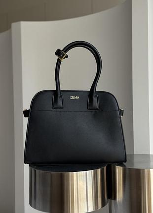 Сумка medium black leather tote bag 6