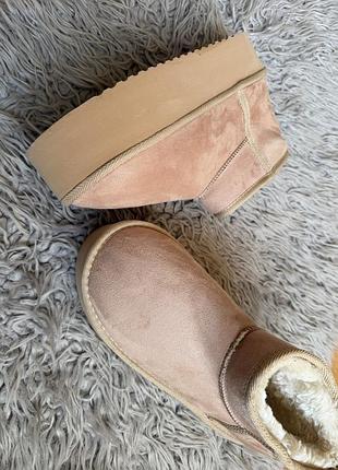 Ugg 39 нові