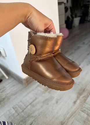 Чоботи дитячі ugg золотисті 14 см устілка 3