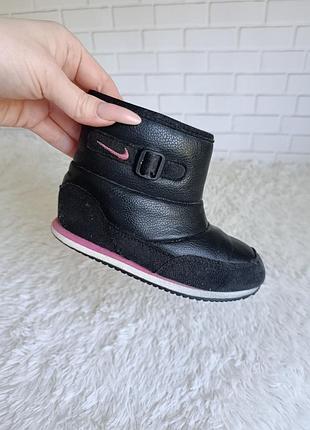 Черевики на дівчинку, напівчоботи nike